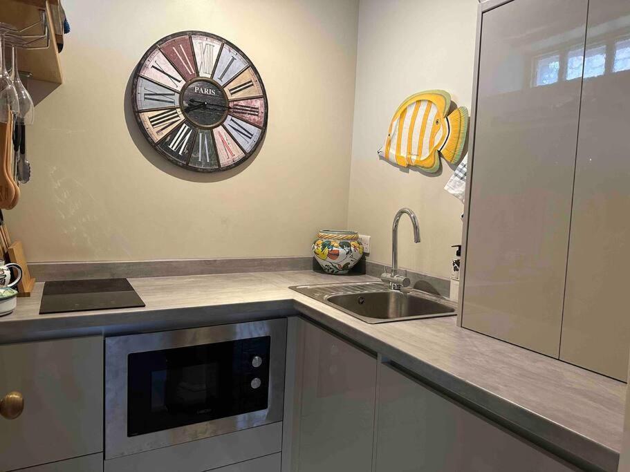New Luxury Self-contained Apartment *