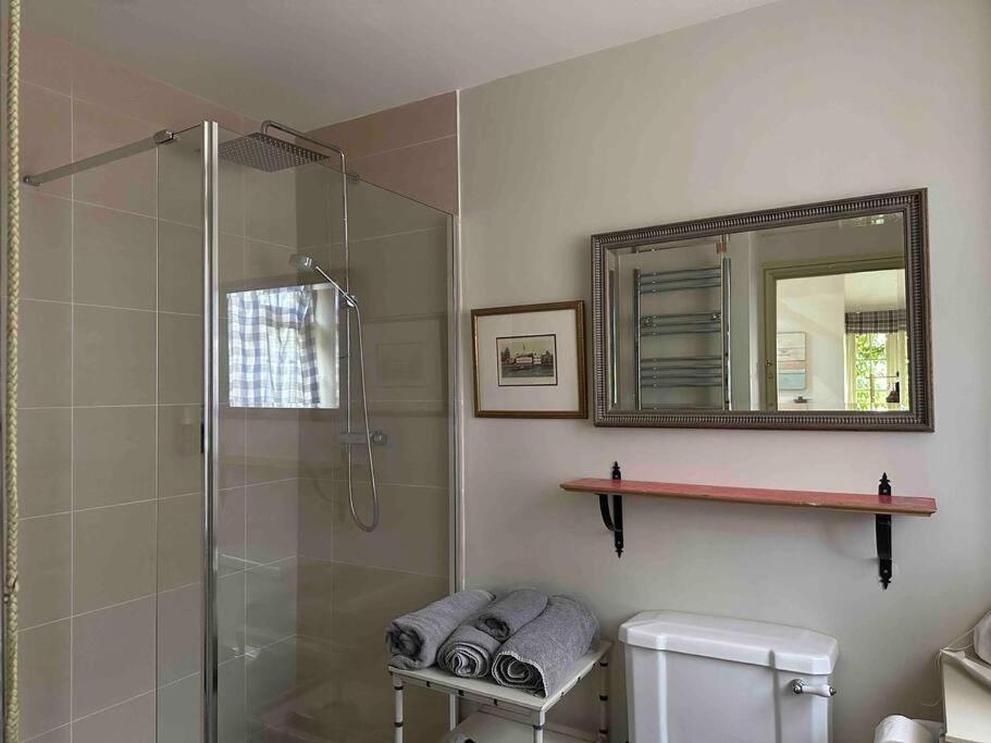 New Luxury Self-contained Apartment *